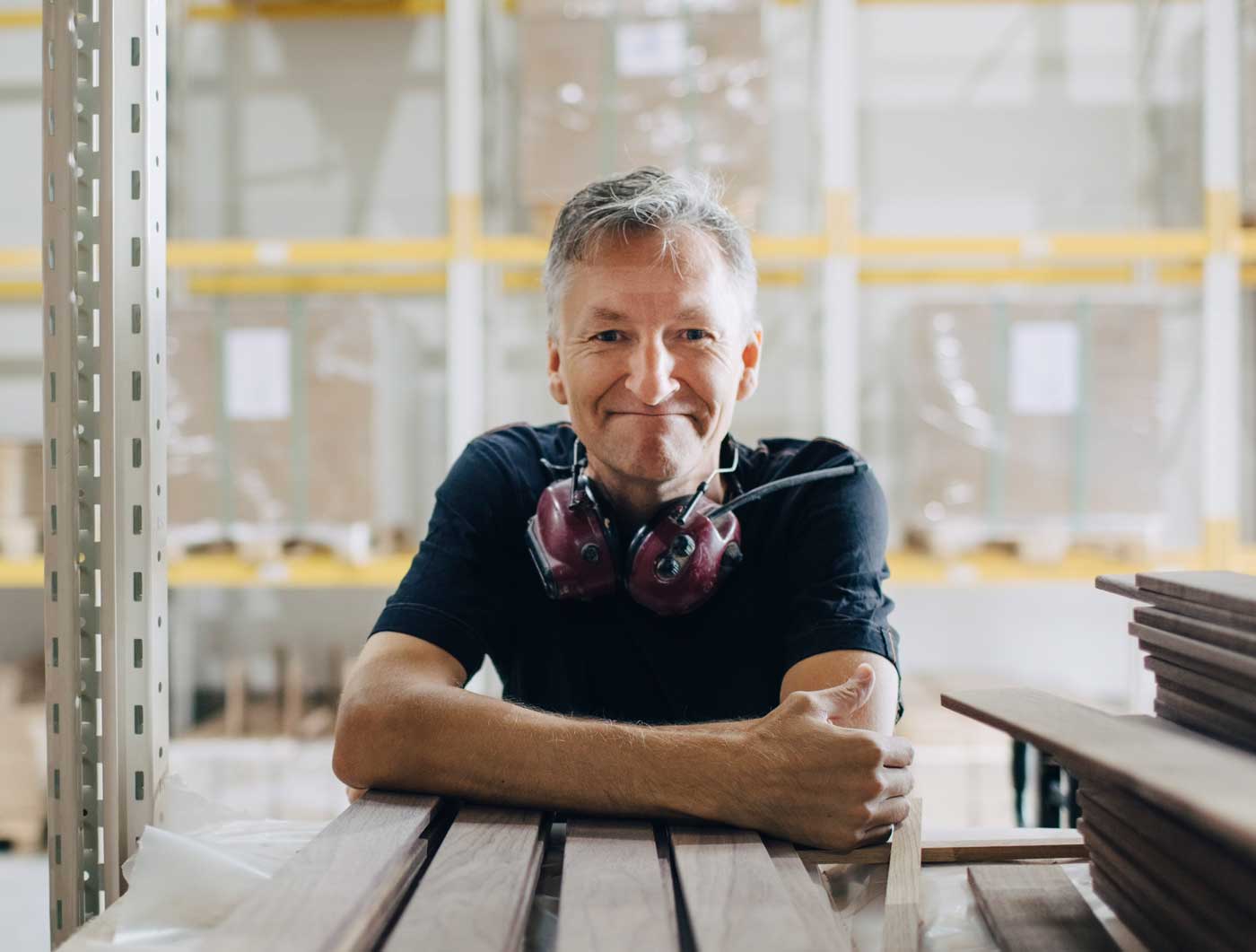 Worker in a warehouse 02